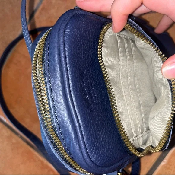 American Leather Navy Crossbody Bag - Picture 4 of 6